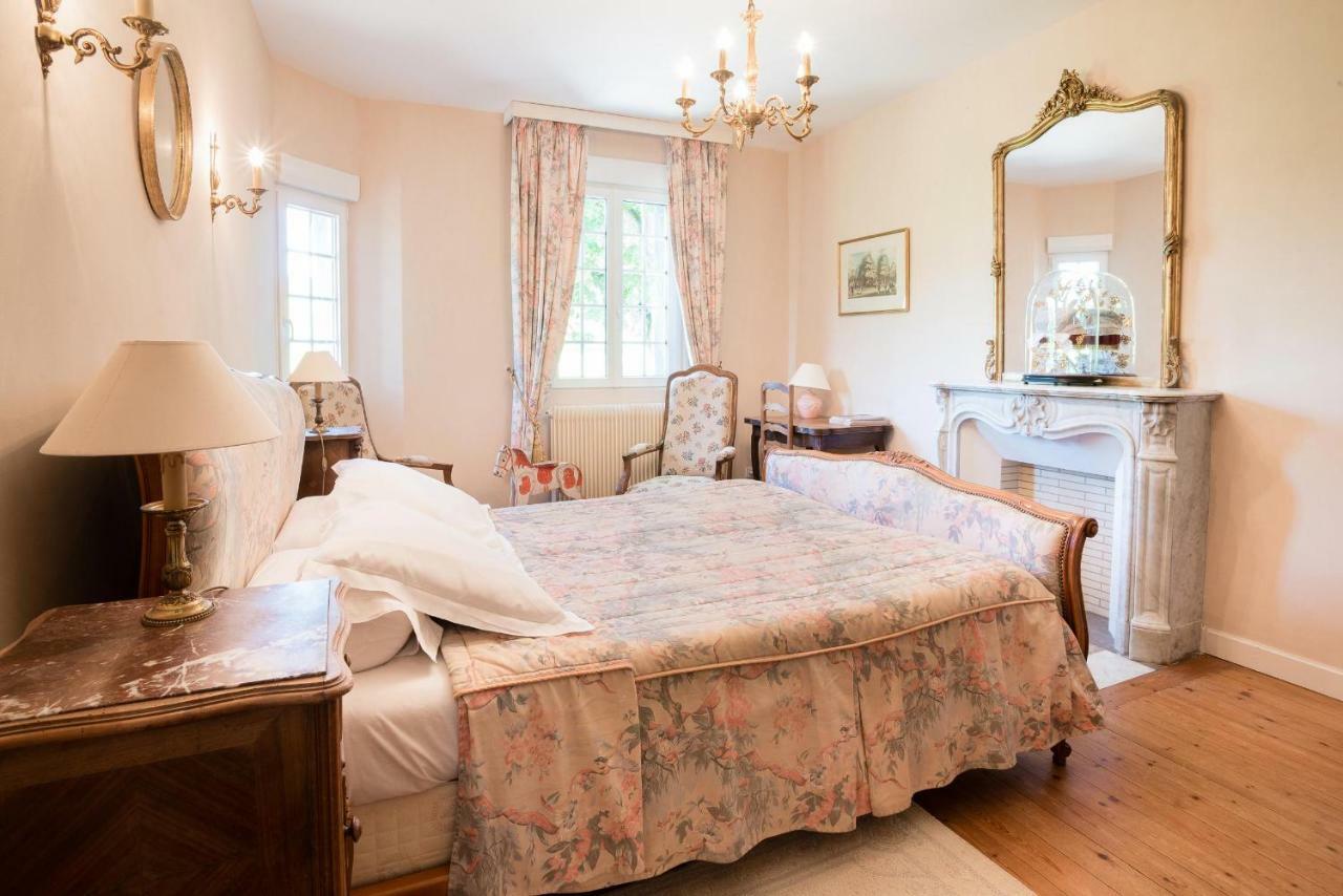 Manoir De Sens Bed & Breakfast Beuvron-en-Auge Ngoại thất bức ảnh